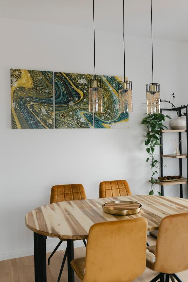 The Forest - Luxe Central Apt With Free Secured Parking Brašov Exteriér fotografie